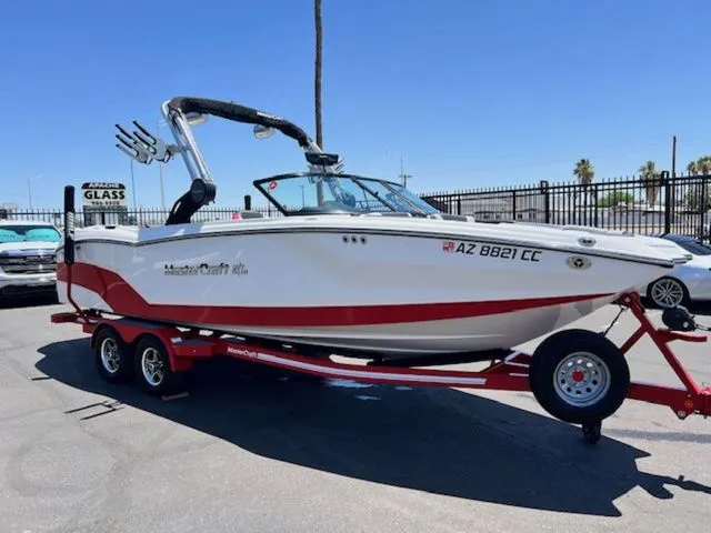 Slide: The Image of MasterCraft NXT24 2022 - 4