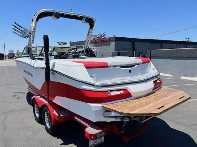 Slide: The Image of MasterCraft NXT24 2022 - 8