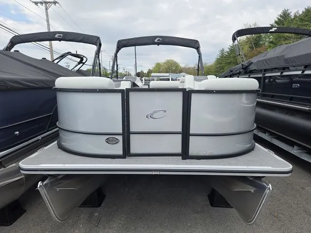 Slide: The Image of Crest Conquest SE 220 Cruise 2-Tube W/115Hp And Trailer 2026 - 3