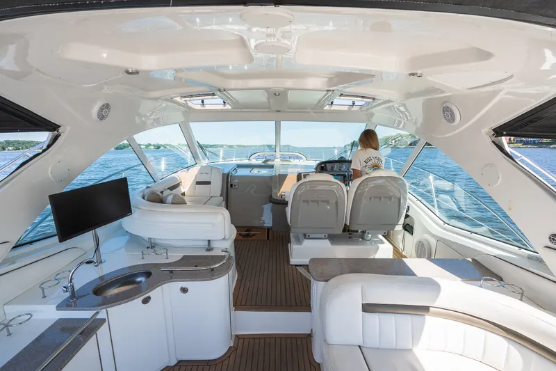 Slide: The Image of Sea Ray 48 2005 - 19