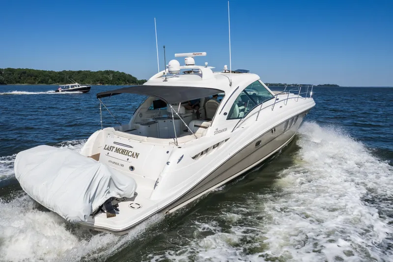 Slide: The Image of Sea Ray 48 2005 - 2