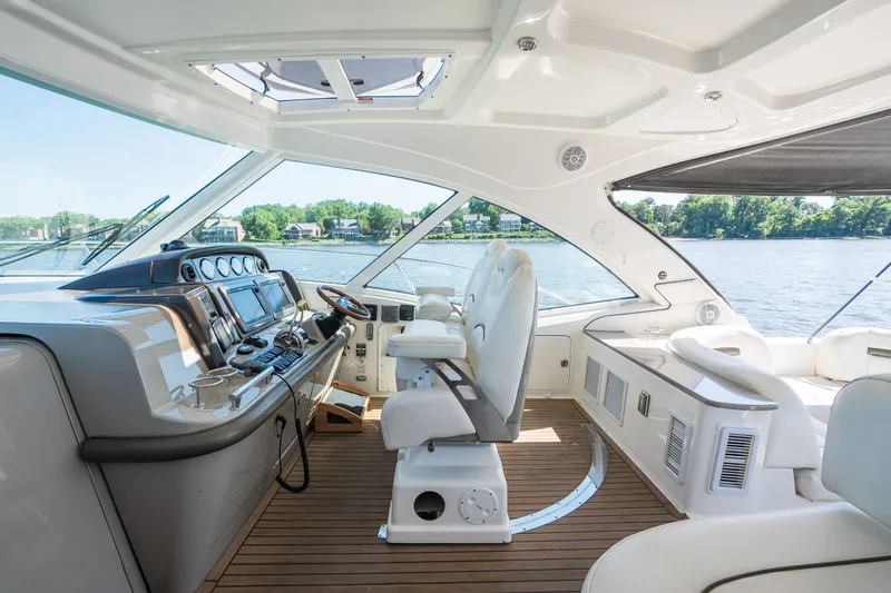 Slide: The Image of Sea Ray 48 2005 - 22