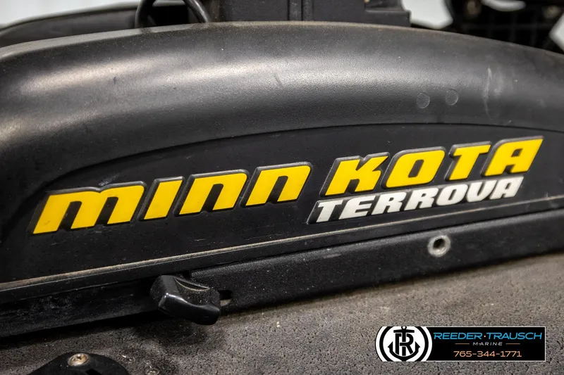 Slide: The Image of Minn Kota Terrova motor on 2004 Crestliner 2050 Sportfish boat, Reeder-Trausch Marine branding. - 46