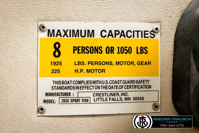 Slide: The Image of Capacity label for 2004 Crestliner 2050 Sportfish, 8 persons or 1050 lbs, 225 HP motor. - 61