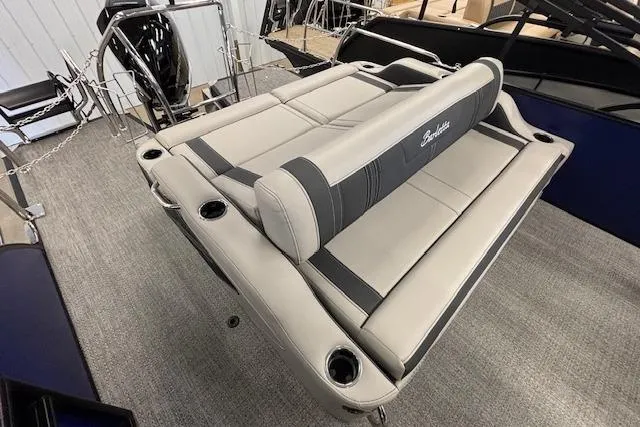 Slide: The Image of 2026 Barletta Corsa 23UC boat interior with luxurious seating and cup holders. - 17