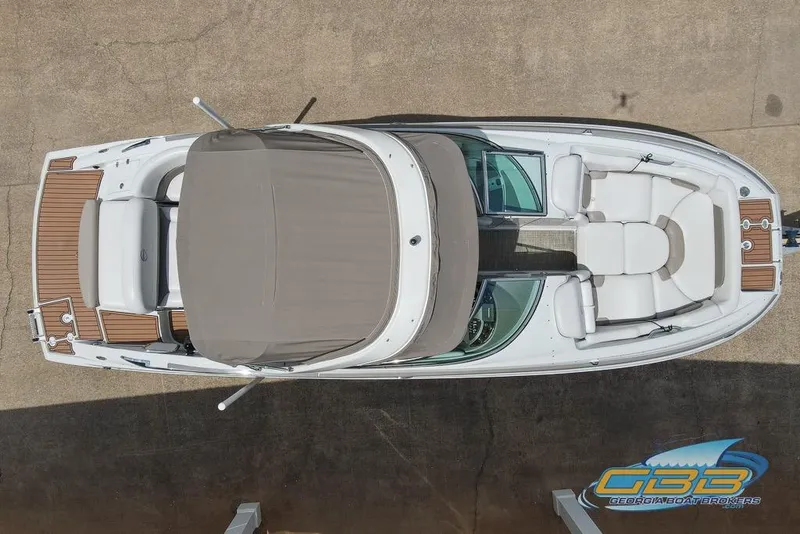 Slide: The Image of Overhead view of a 2015 Crownline Eclipse E6 boat with spacious seating and canopy. - 39