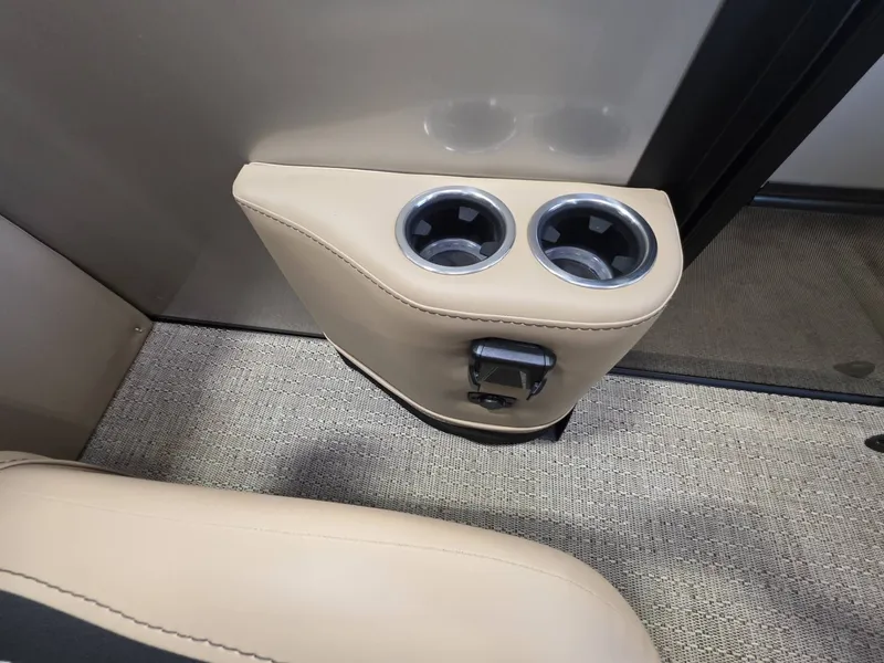 Slide: The Image of Beige cup holder in Barletta Cabrio 22QC 2026. - 10