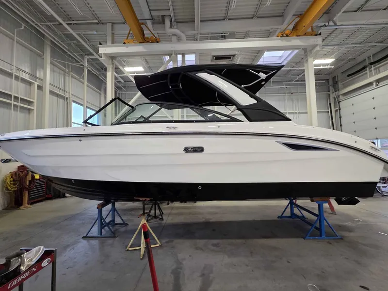The Image of Sea Ray SDX 270 2026 - 1