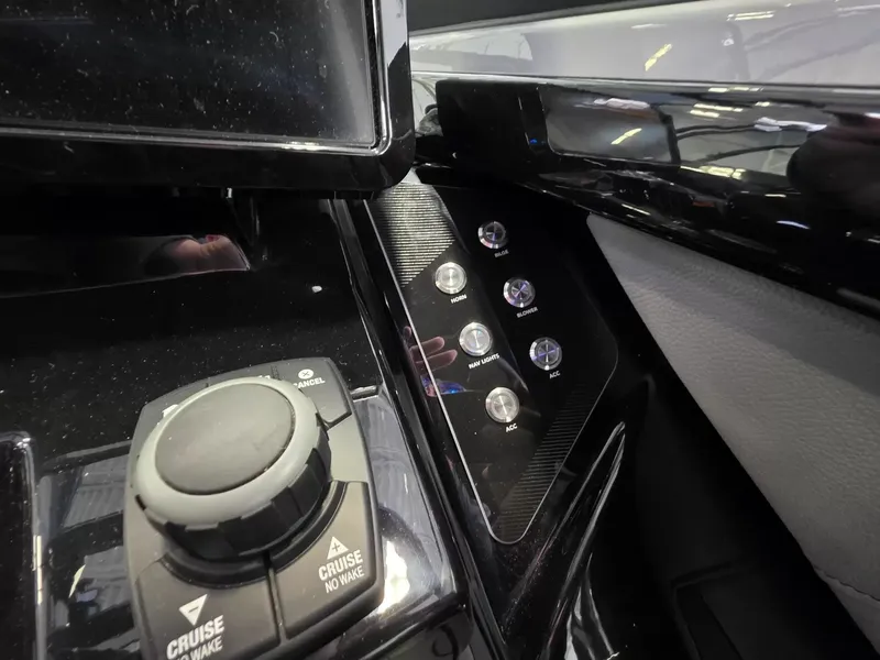Slide: The Image of Yamaha 255XD 2026 - 14