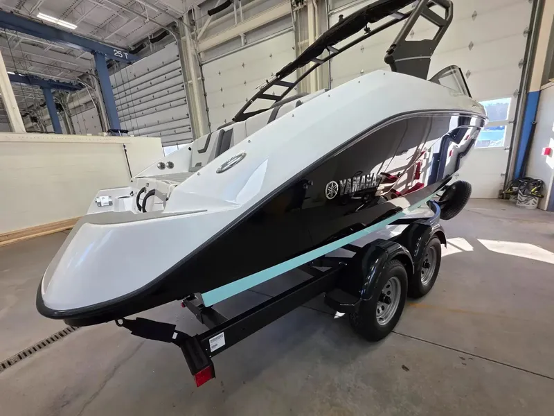 Slide: The Image of Yamaha AR220 2026 - 4