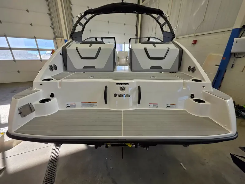 Slide: The Image of Yamaha AR220 2026 - 3