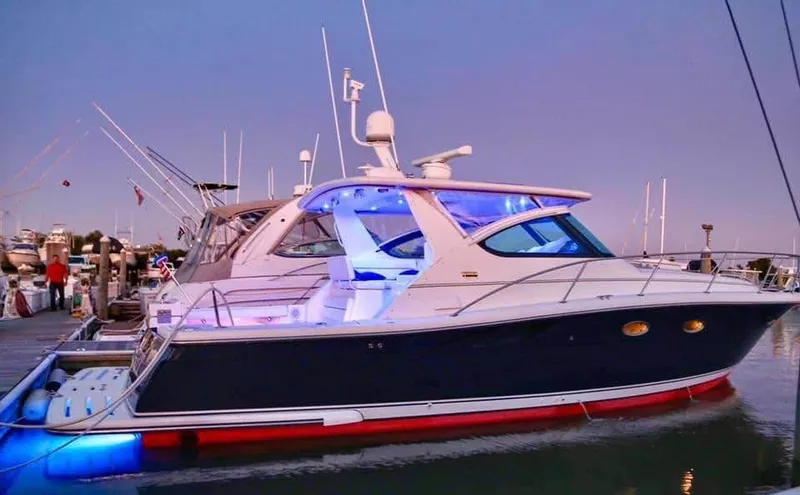 The Image of Tiara 3800 Open 2001 - 0