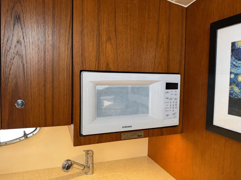 Slide: The Image of Tiara 3800 Open 2001 - 18