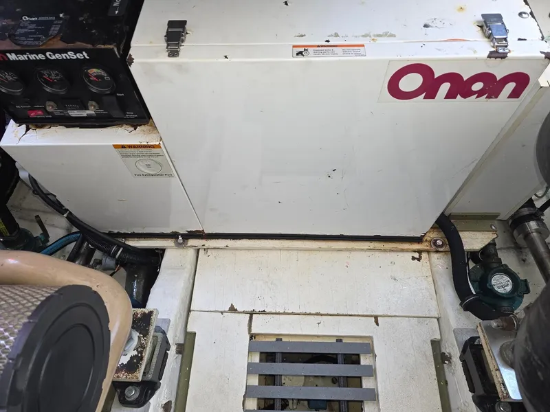 Slide: The Image of Tiara 3800 Open 2001 - 42