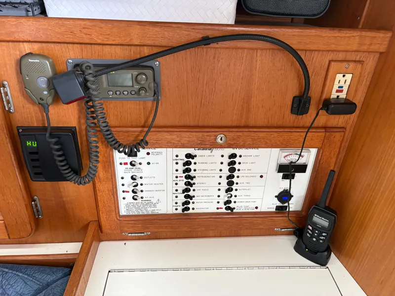 Slide: The Image of Catalina 36 MkII 2000 - 19