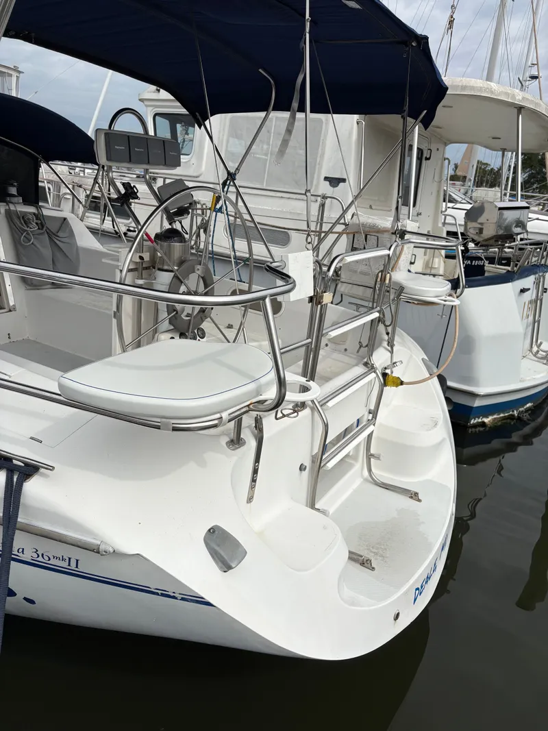 Slide: The Image of Catalina 36 MkII 2000 - 6