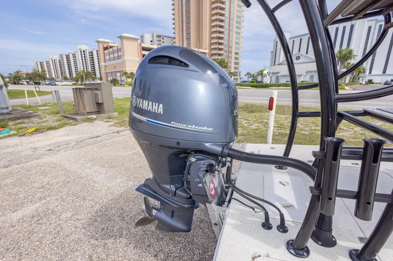 Slide: The Image of Yamaha outboard motor on 2012 Young GulfShore 20 boat, urban background. - 43