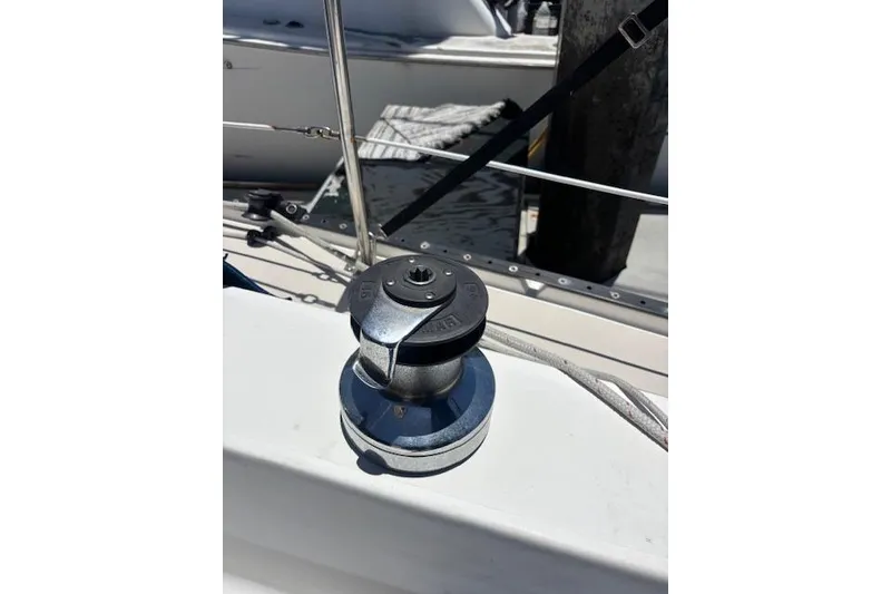 Slide: The Image of Self Tailing Winches - 6