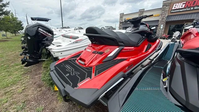 Slide: The Image of Yamaha FX Cruiser HO 2026 - 13
