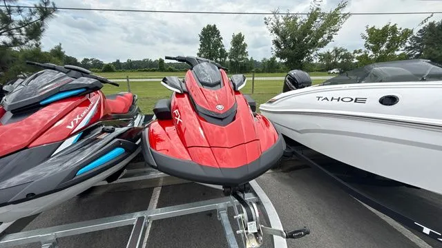Slide: The Image of Yamaha FX Cruiser HO 2026 - 16
