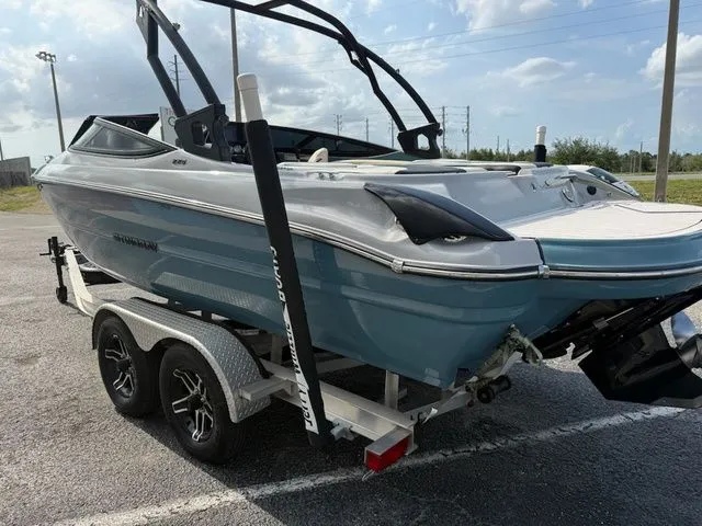 Slide: The Image of Stingray 225 SE 2021 - 6