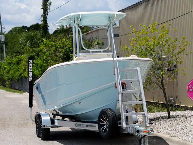 The Image of Bulls Bay 230 Center Console 2027 - 1
