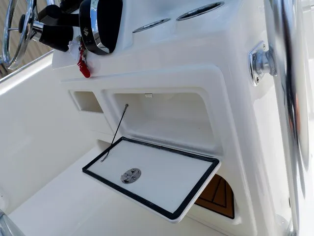 Slide: The Image of Bulls Bay 230 Center Console 2027 - 32