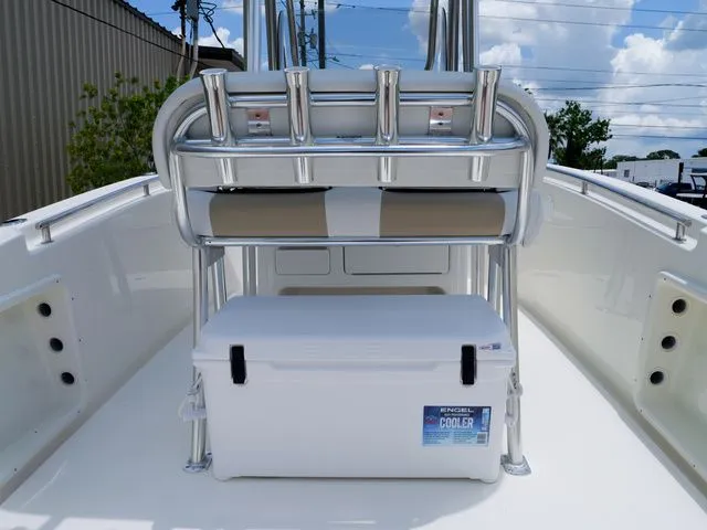 Slide: The Image of Bulls Bay 230 Center Console 2027 - 38