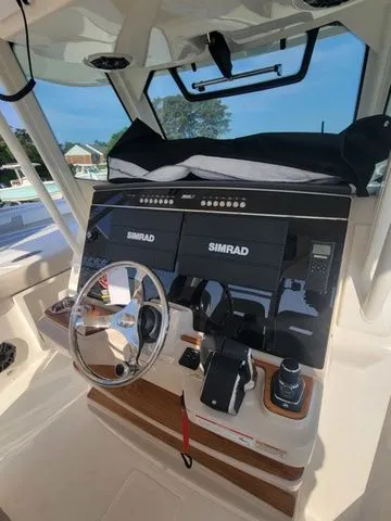 Slide: The Image of Boston Whaler 360 Outrage 2024 - 9