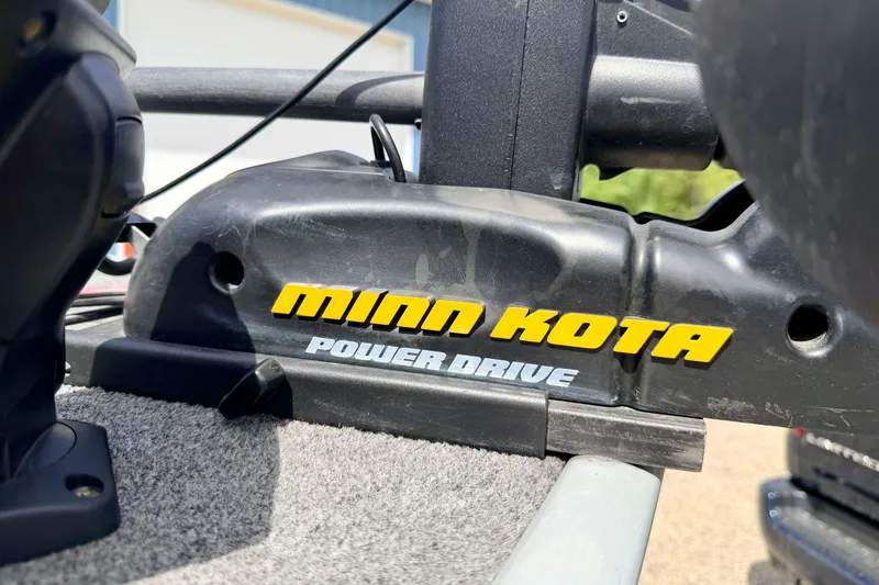 Slide: The Image of Minn Kota PowerDrive motor on 2003 Lund 1675 Adventure SS boat. - 63