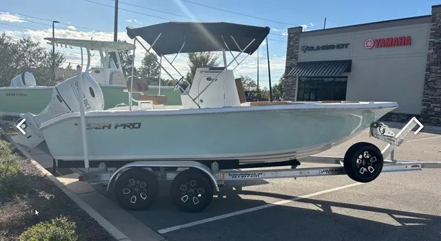 Slide: The Image of Sea Pro 202 CENTER CONSOLE W/150HP 2025 - 4
