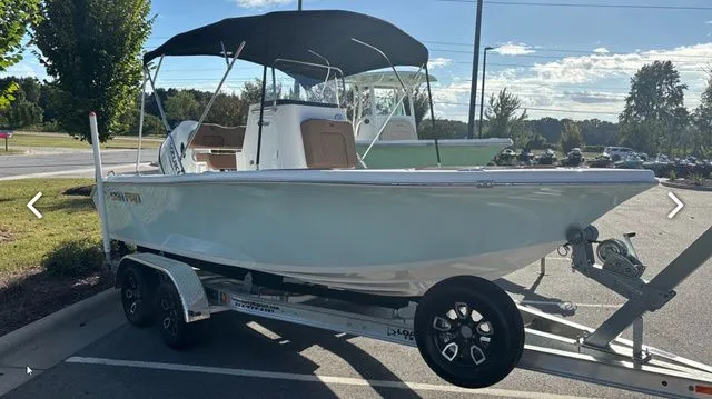 Slide: The Image of Sea Pro 202 CENTER CONSOLE W/150HP 2025 - 5