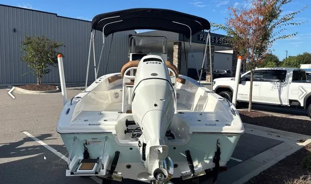 Slide: The Image of Sea Pro 202 CENTER CONSOLE W/150HP 2025 - 7