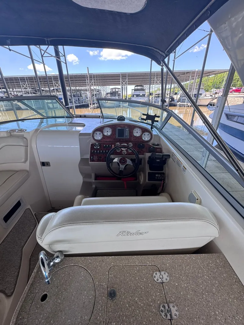 Slide: The Image of Interior view of a 2006 Rinker Fiesta Vee 300 boat. - 15