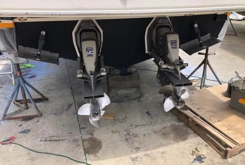 Slide: The Image of Rinker Fiesta Vee 300 boat drive, 2006 model, on stands. - 7