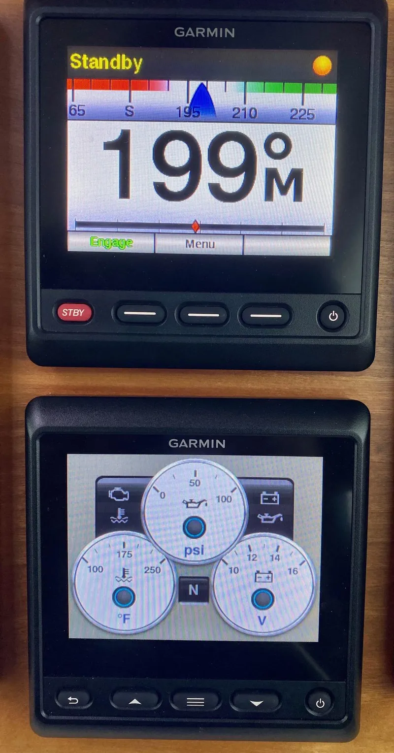 Slide: The Image of Garmin navigation systems on 2017 Back Cove 37. - 32