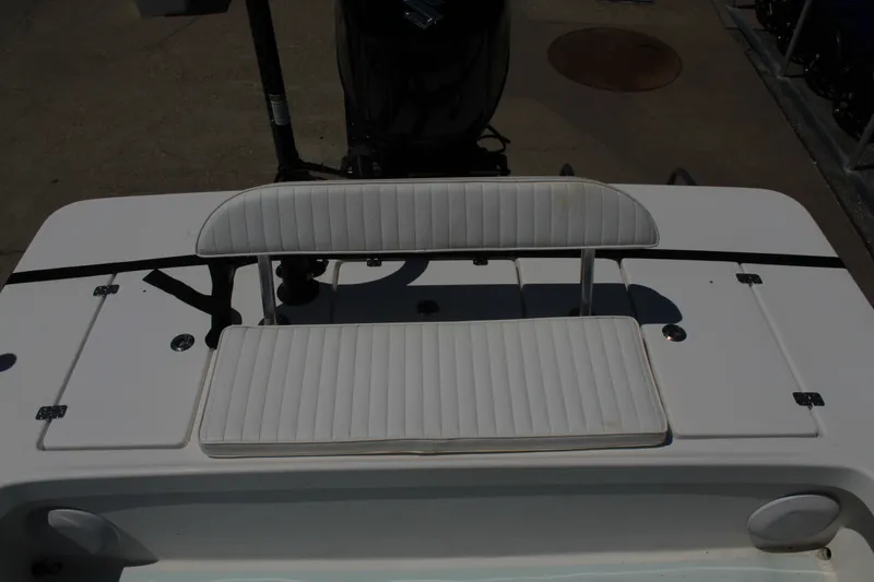 Slide: The Image of Rear view of 2023 Intruder 23 boat with bench seating. - 16