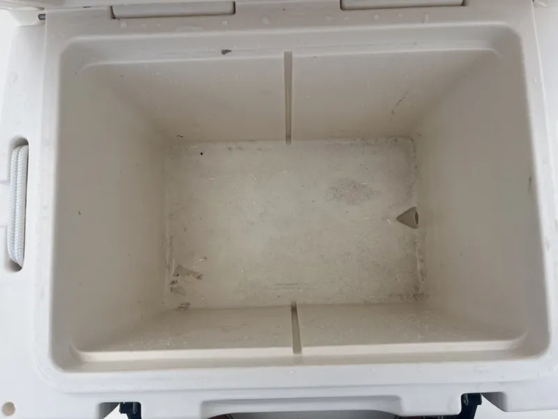 Slide: The Image of Empty Pathfinder 2400 cooler, 2022 model, interior view. - 22