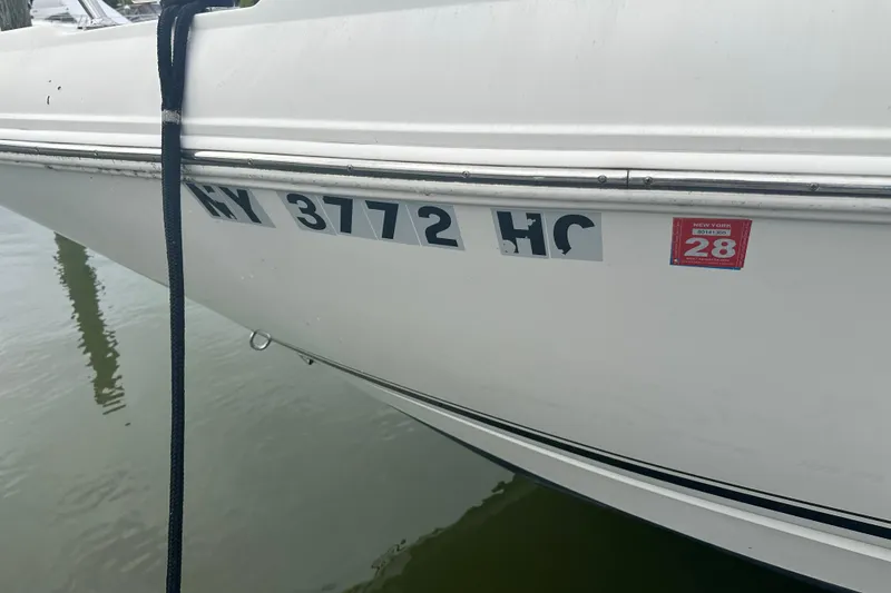 Slide: The Image of 2005 Chaparral Signature 350 boat with registration number NY 3772 HC. - 10