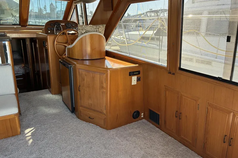 Slide: The Image of Ocean Alexander 42 Sedan - Salon - 5