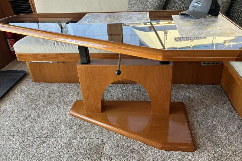 Slide: The Image of Ocean Alexander 42 Sedan - Salon Table - 6