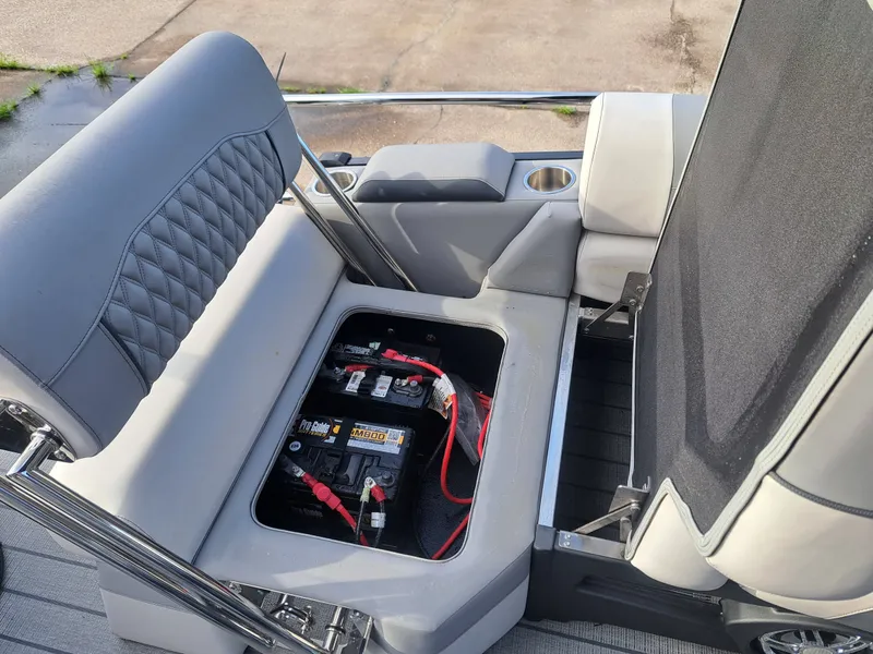 Slide: The Image of Battery compartment in Avalon Catalina Quad Lounge Shift 2025. - 33
