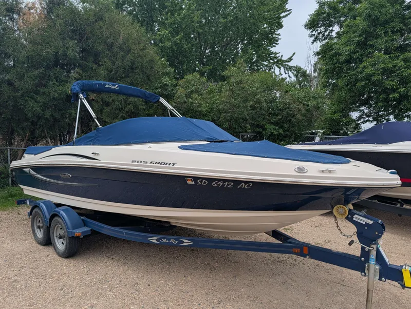 The Image of Sea Ray 205 Sport 2010, photos coming soon. - 1