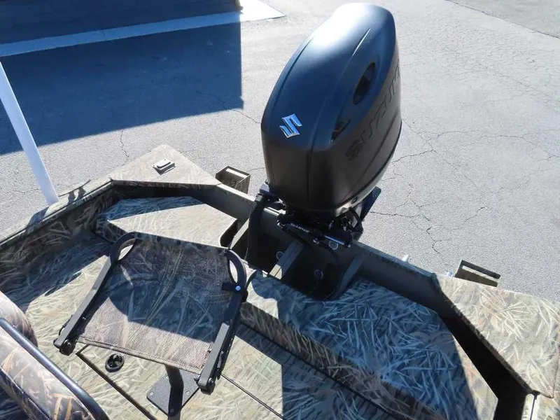 Slide: The Image of SeaArk Shadow 20T CC Suzuki 150 w/trailer 2026 - 19