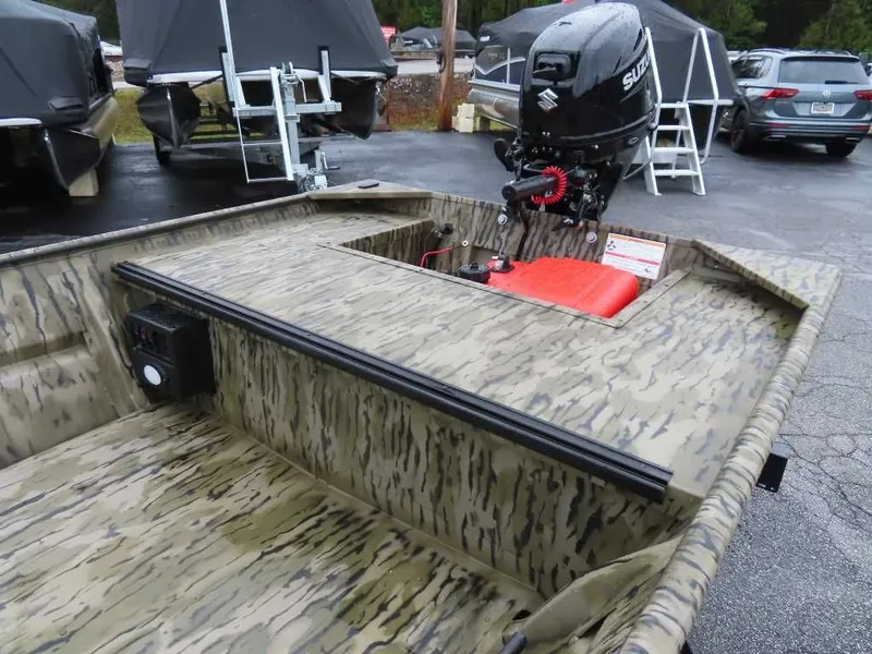 Slide: The Image of SeaArk 1648 Special Suzuki 30 Trailer 2026 - 16