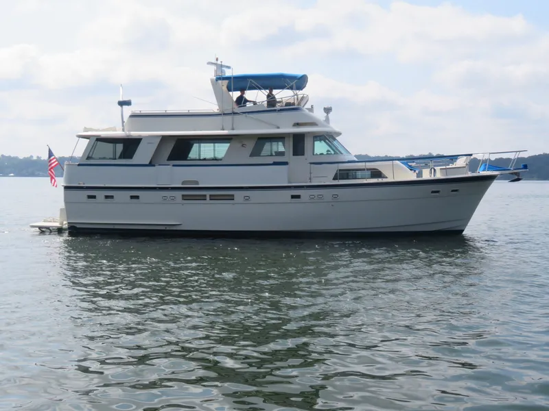 The Image of 1986 Hatteras 58MY yacht on calm waters. - 1
