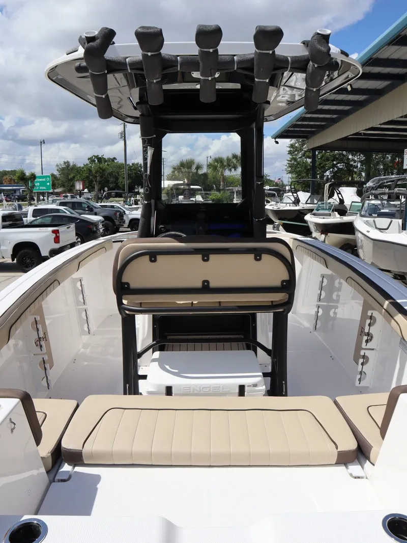 Slide: The Image of Interior view of Yamaha Boats 255 FSH Sport H 2026. - 11