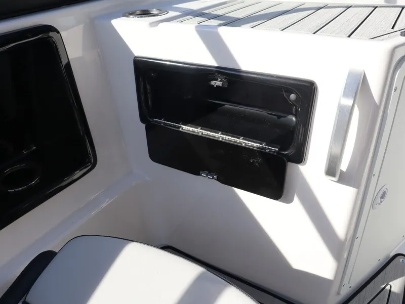 Slide: The Image of Yamaha 195S 2026 - 22
