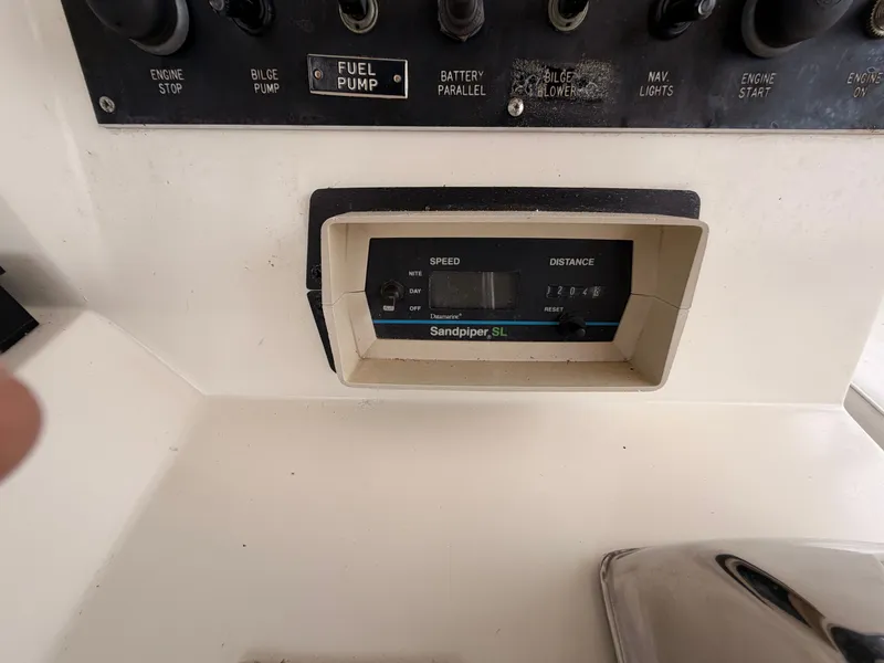 Slide: The Image of Dashboard of a 1987 Viking DBL Cabin Motor Yacht. - 33
