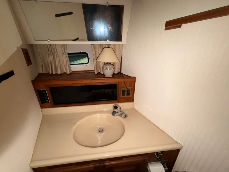 Slide: The Image of Viking Dbl Cabin Motor Yacht 1987 - 61